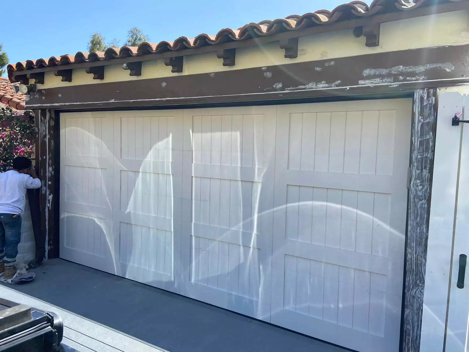 Why Hire Professional Garage Repair Services?